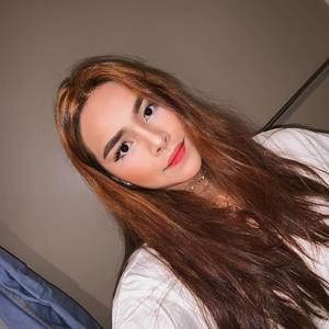 Meet your Posher, Chloe